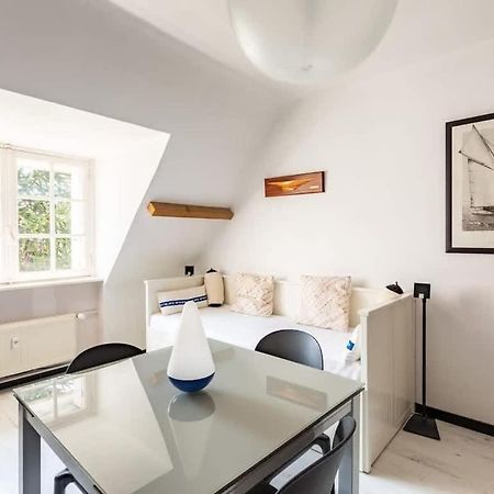 Le Capucin - Petit Duplex Avec Place De Parking Dinard Exterior photo